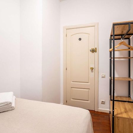 Next To Sagrada Familia 4-Bedroom Apartment Barcelona Exterior foto